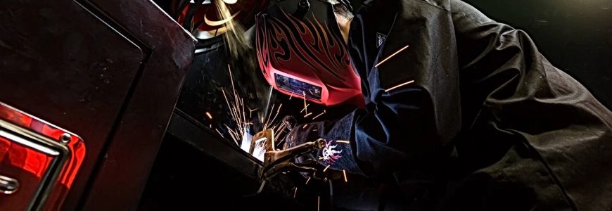 Welding Machine Vs. Welding Generator: Which One Is Right For You?
